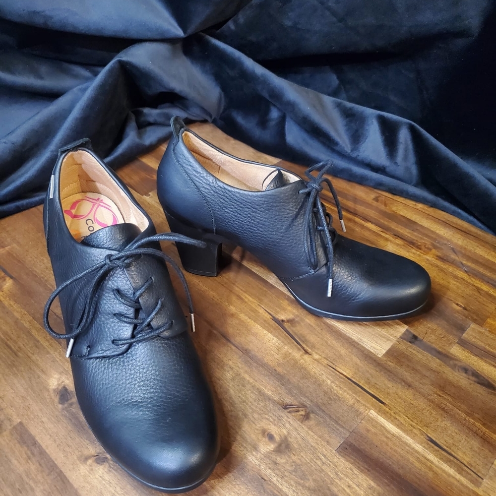 Comfortiva Neacy Waterproof Below Ankle Booties Size 8